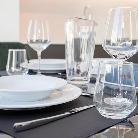 Liiiving In Porto-modern & Glam Rooftop * Porto
