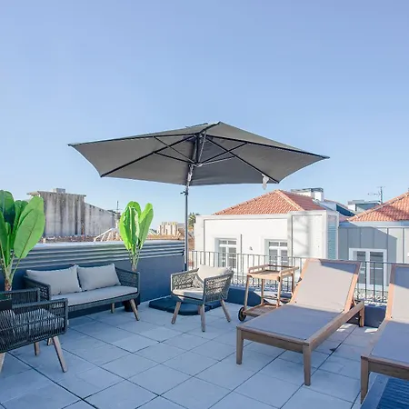 Liiiving In Porto-modern & Glam Rooftop Porto