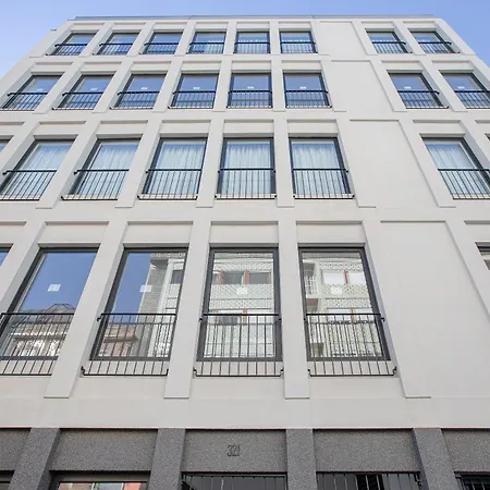 Apartment Liiiving In Porto-modern & Glam Rooftop *