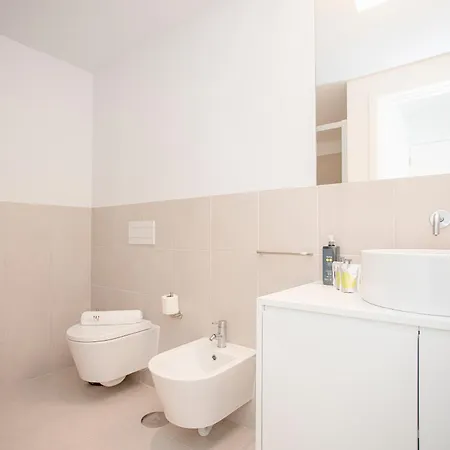 Apartment Liiiving In Porto-modern & Glam Rooftop Porto