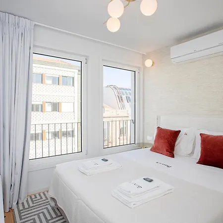 Liiiving In Porto-modern & Glam Rooftop *