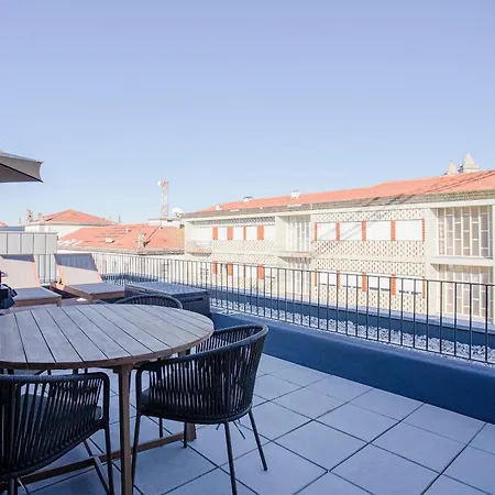 Apartment Liiiving In Porto-modern & Glam Rooftop *