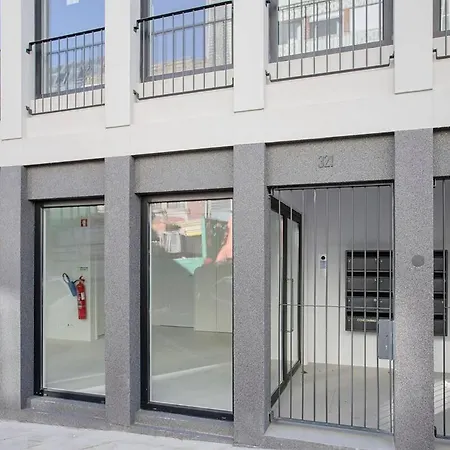 Liiiving In Porto-modern & Glam Rooftop * Porto