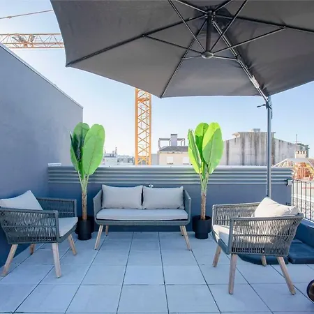Liiiving In Porto-modern & Glam Rooftop Apartment